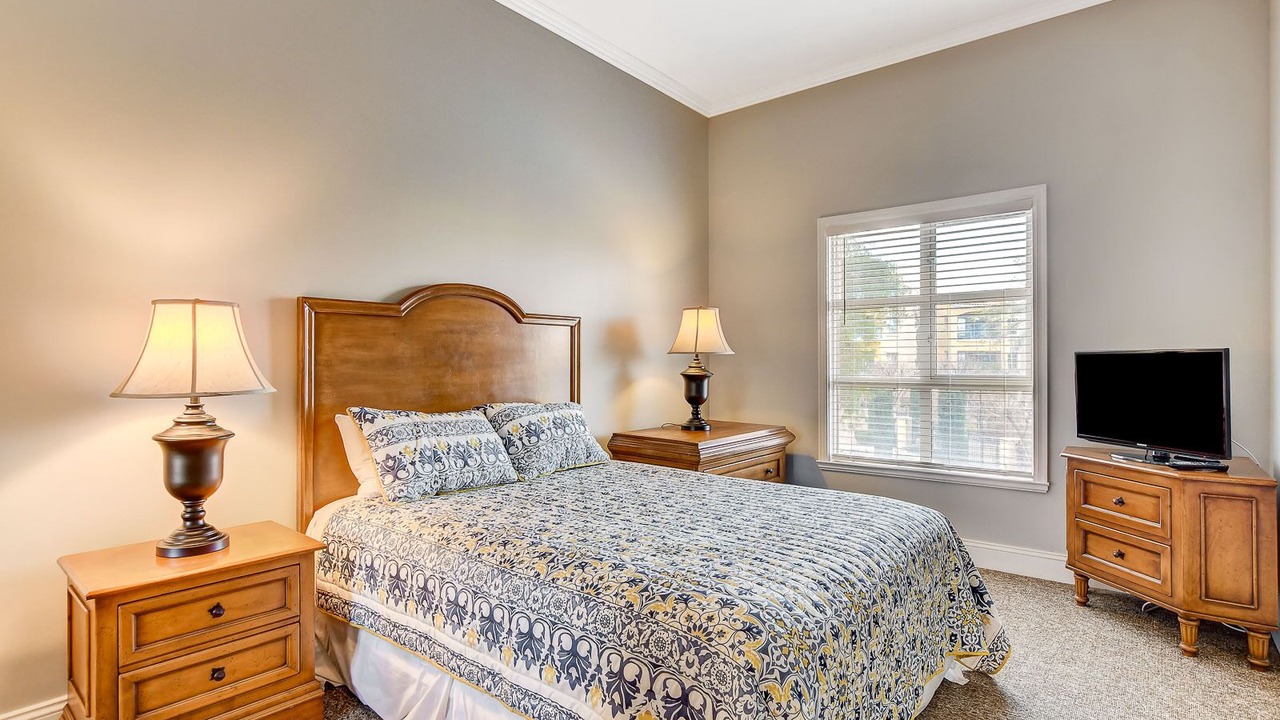 Photo of Bedroom in Lake Las Vegas