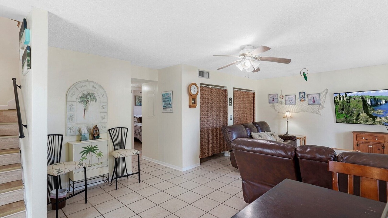 Photo of Bedroom in Surfcrest Village