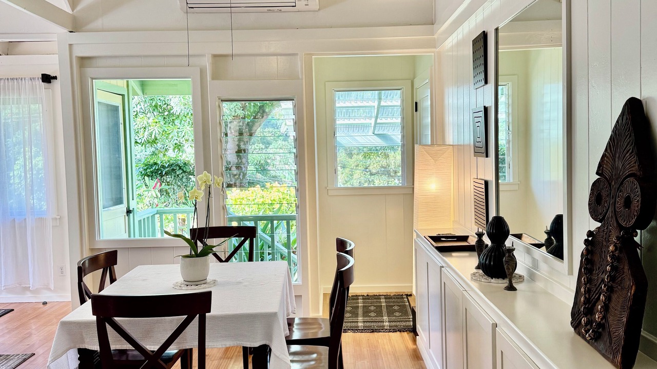 Photo of Livingroom in Wainiha