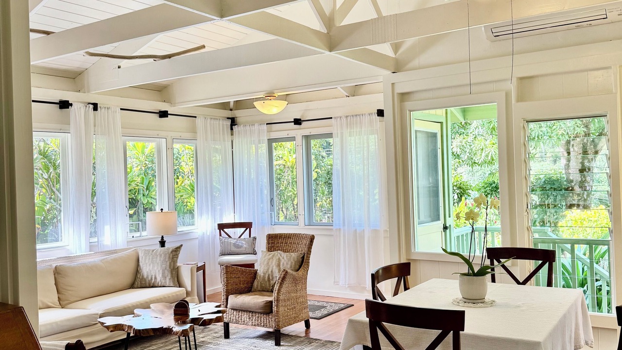 Photo of Bedroom in Wainiha