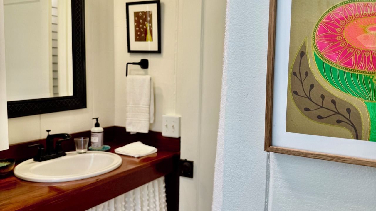 Photo of Bathroom in Wainiha