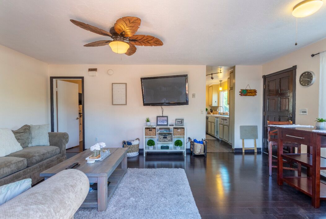 Photo of Livingroom in Crown Point