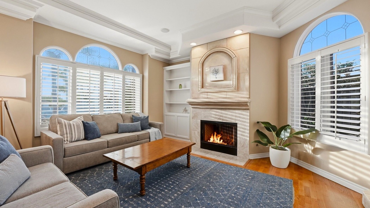 Photo of Bedroom in Village of La Jolla