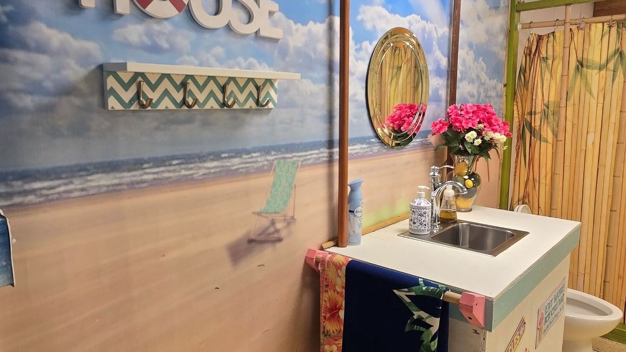 Photo of Bathroom in Groveland