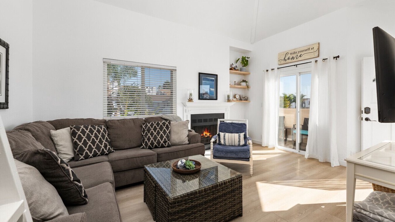 Photo of Livingroom in Pacific Beach