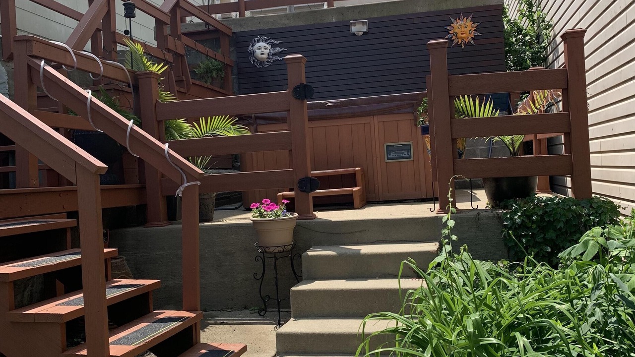 Photo of Outdoor in South Side Slopes