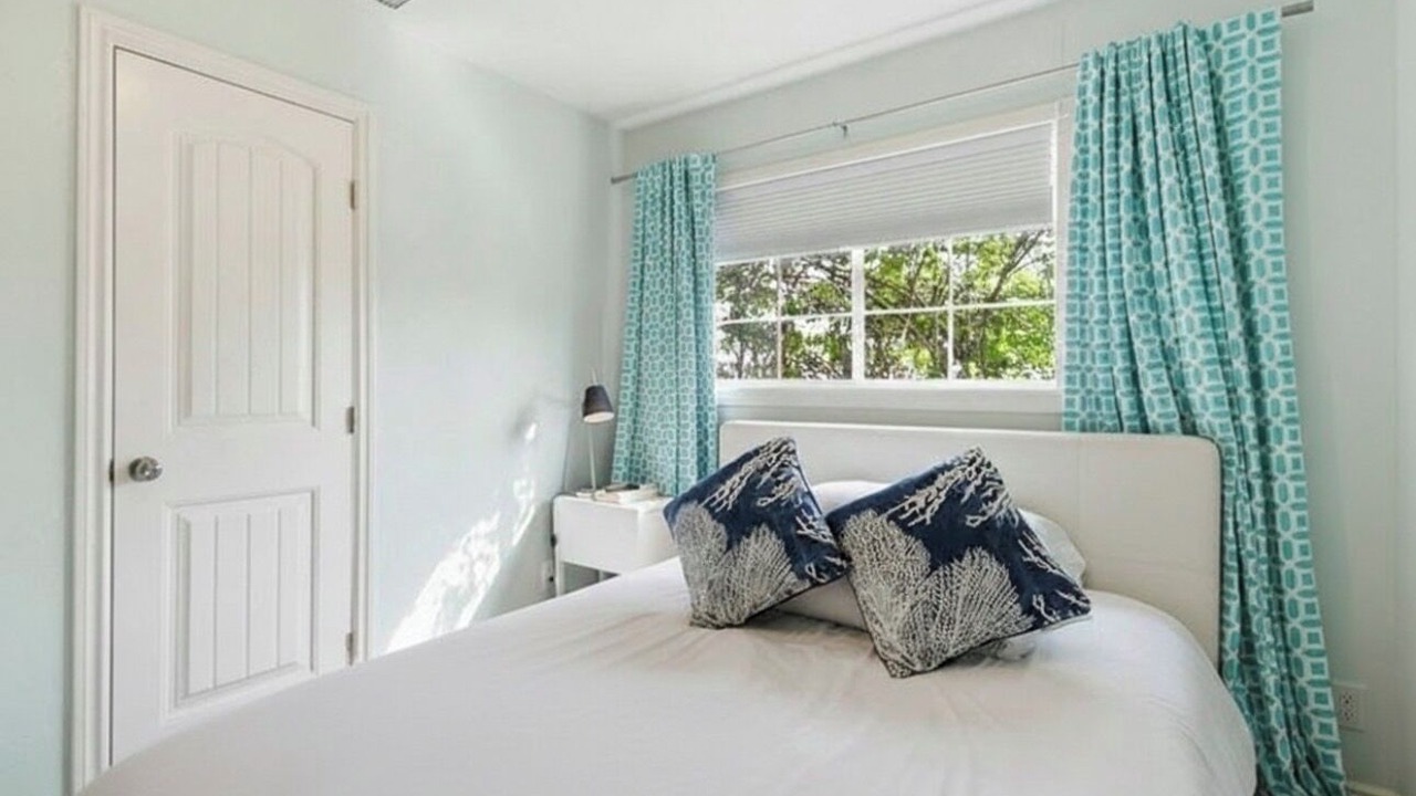 Photo of Bedroom in Clairemont