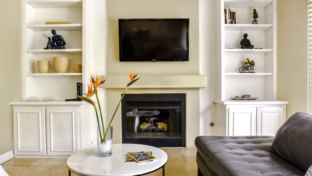 Photo of Livingroom in University City