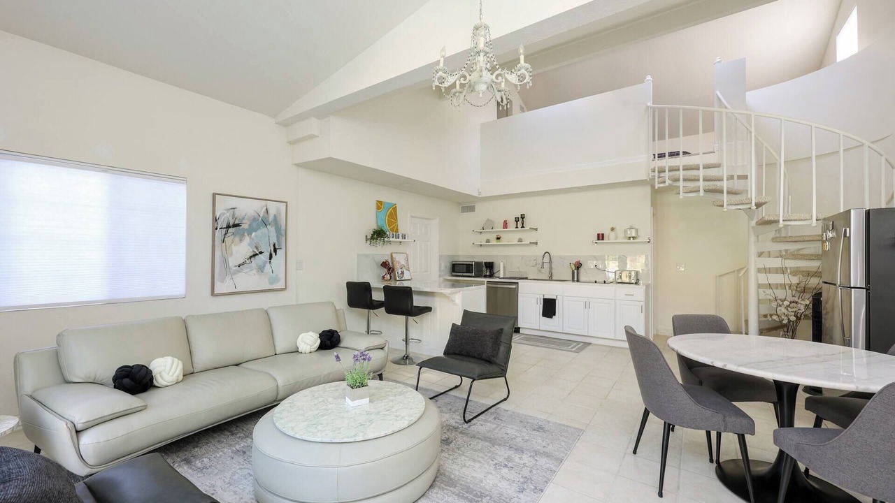 Photo of Livingroom in Tierrasanta