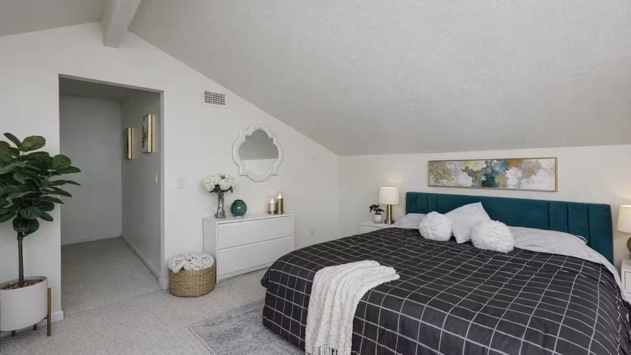 Photo of Bedroom in Tierrasanta