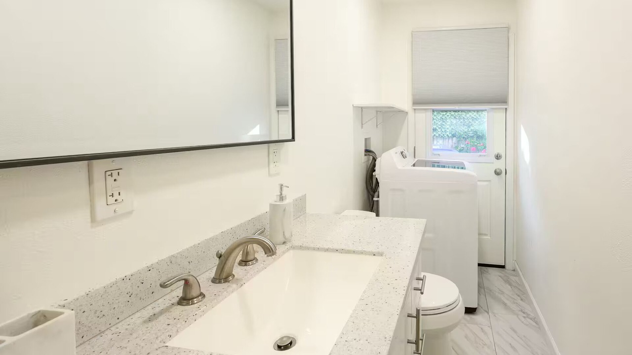 Photo of Bathroom in Tierrasanta