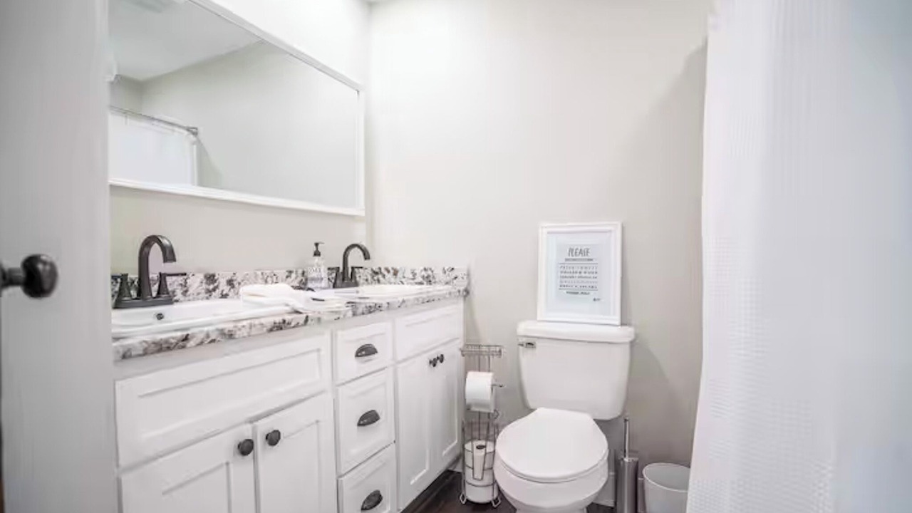 Photo of Bathroom in Monteagle