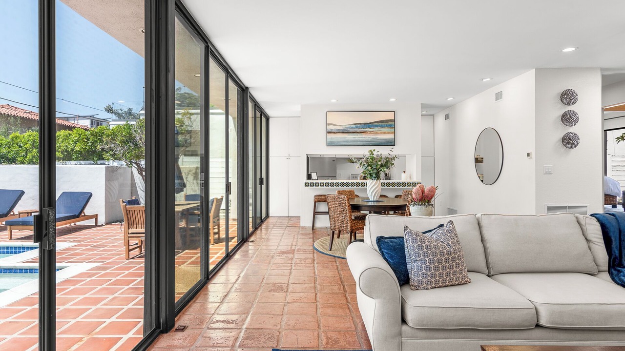Photo of Bedroom in La Jolla Shores