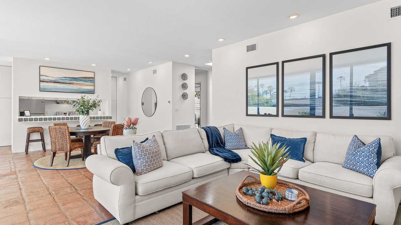 Photo of Bedroom in La Jolla Shores