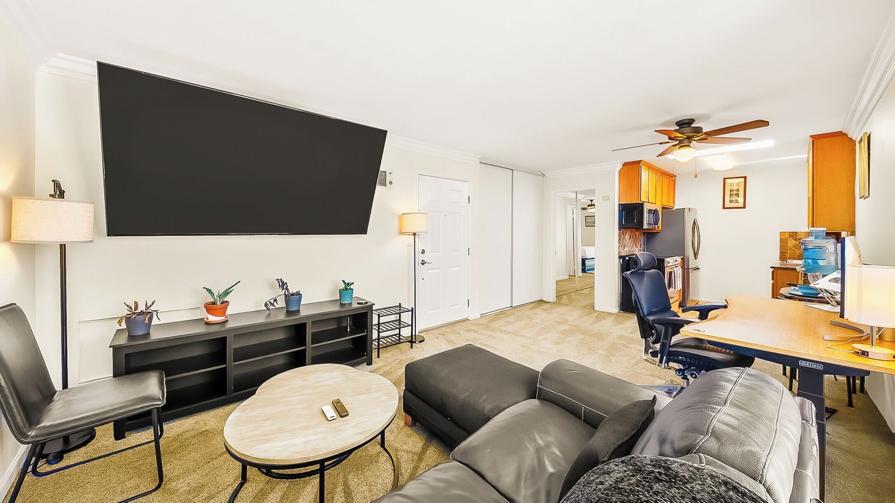 Photo of Livingroom in Clairemont Mesa East