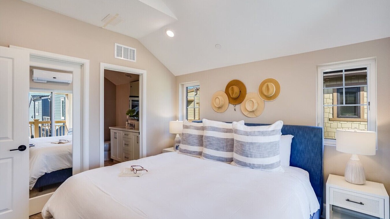 Photo of Bedroom in Mission Beach