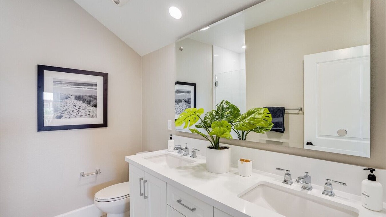Photo of Bathroom in Mission Beach