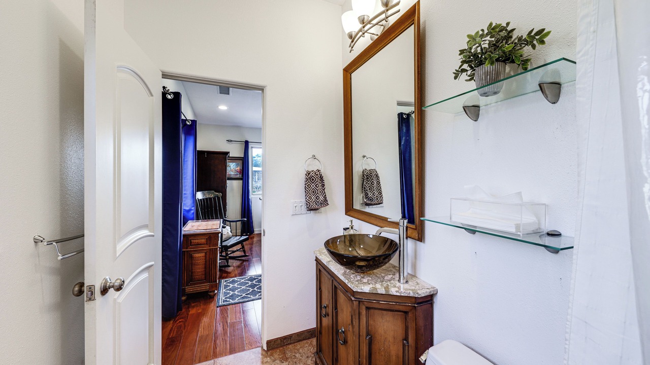 Photo of Bathroom in Bay Park