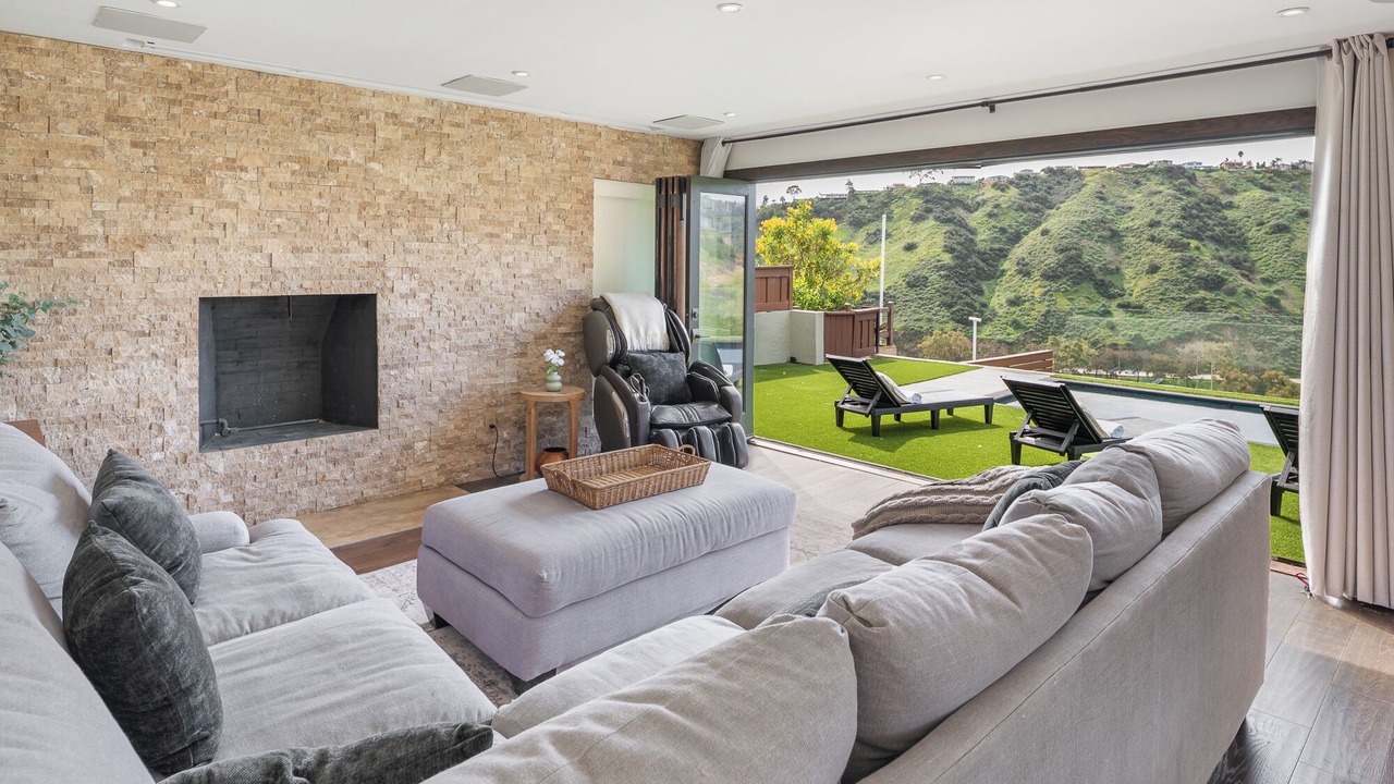 Photo of Livingroom in Bay Ho