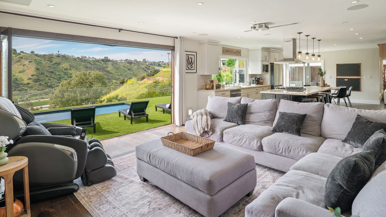 Photo of Livingroom in Bay Ho