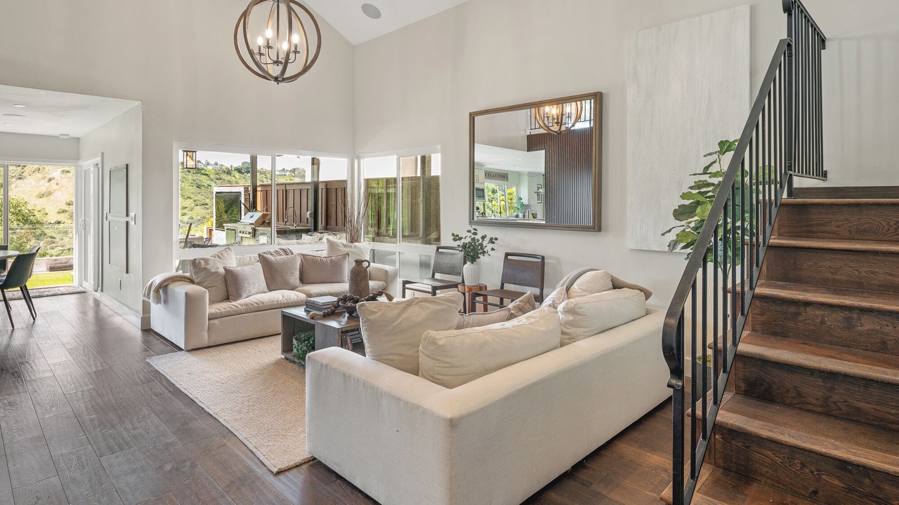 Photo of Livingroom in Bay Ho