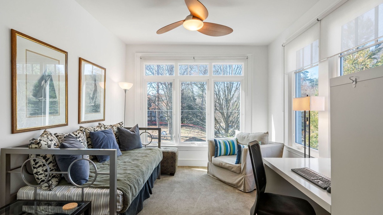 Photo of Livingroom in Brookwood