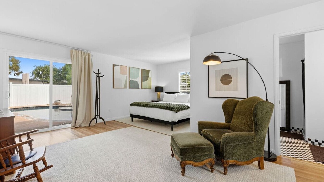 Photo of Bedroom in Clairemont
