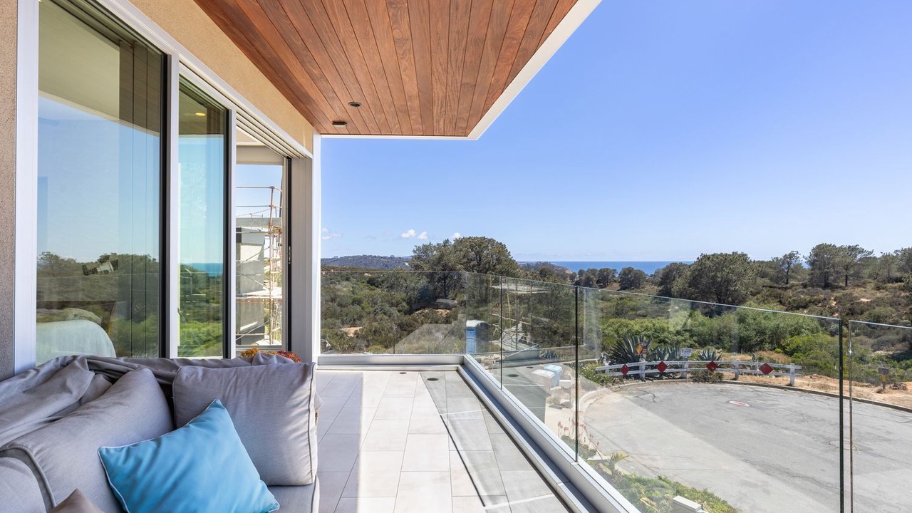Photo of Patio Balcony in Del Mar Heights