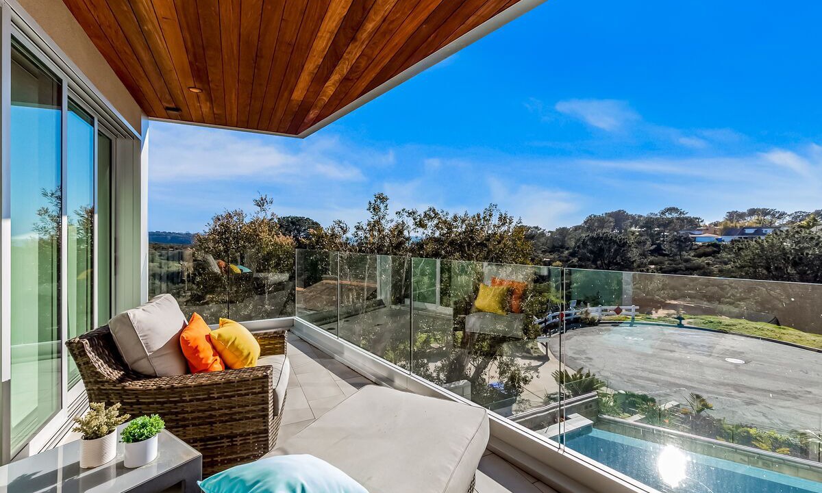 Photo of Livingroom in Del Mar Heights