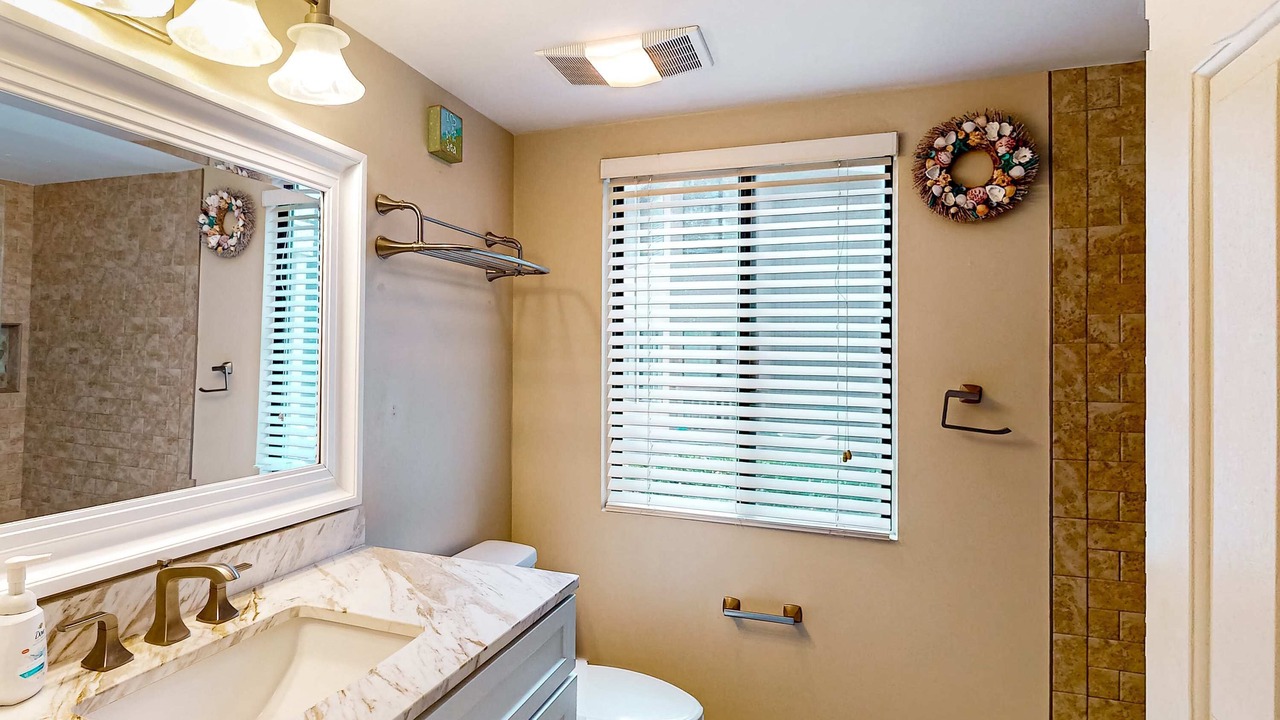 Photo of Bathroom in Shipyard Plantation
