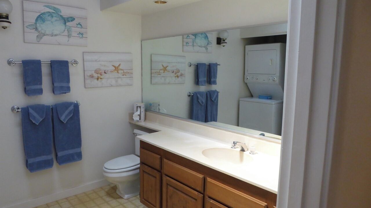 Photo of Bathroom in Maunaloa
