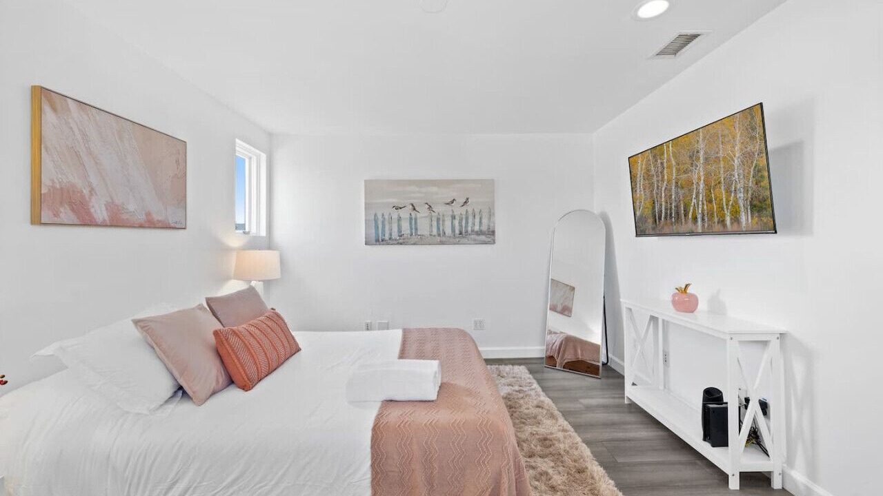 Photo of Bedroom in Clairemont Mesa West