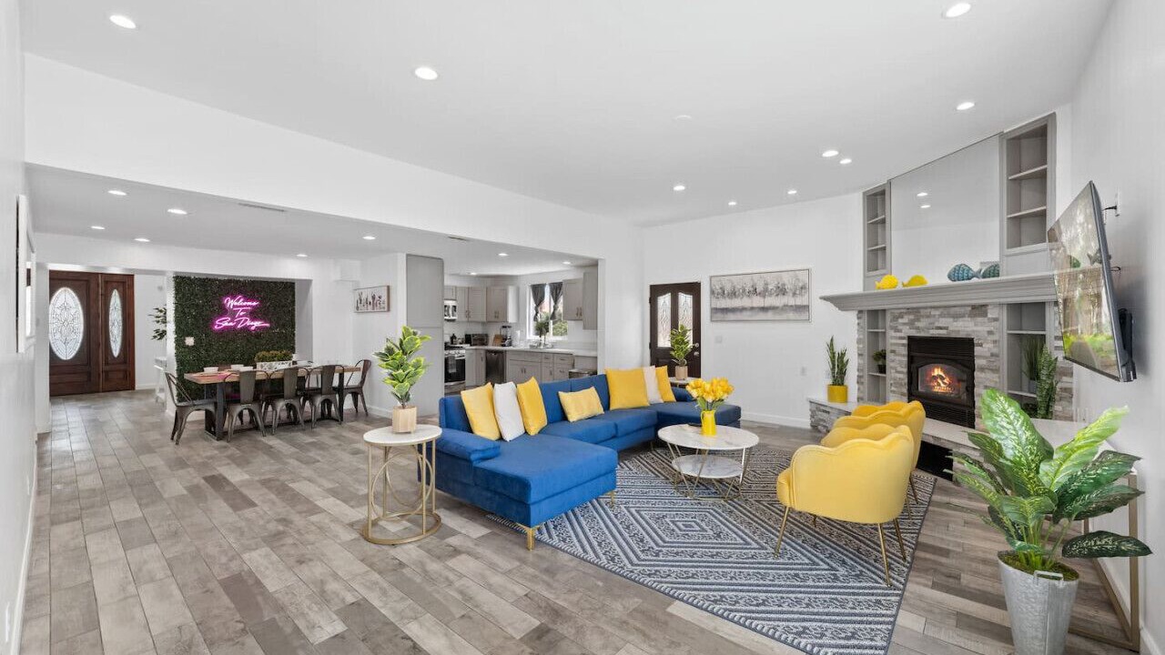 Photo of Livingroom in Clairemont Mesa West