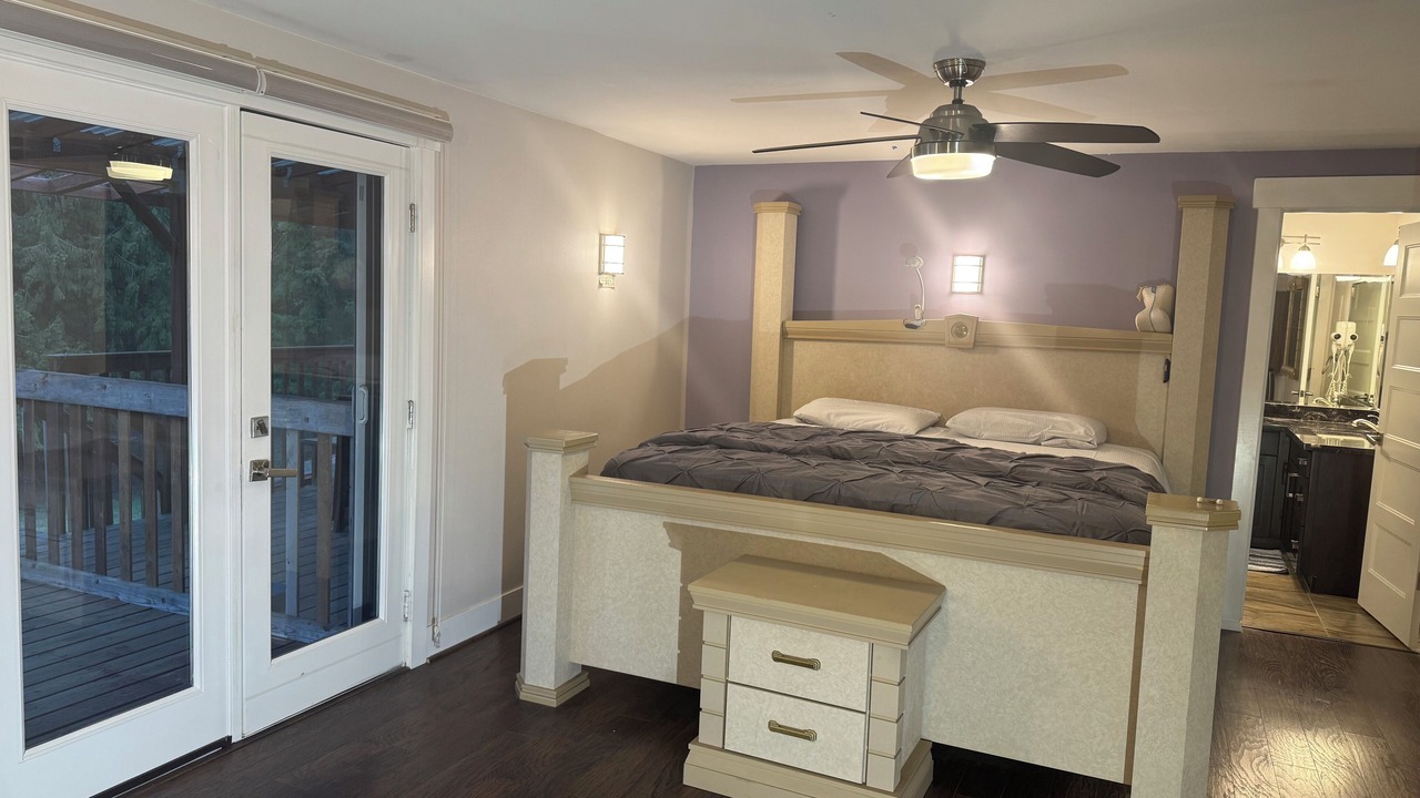 Photo of Bedroom in North Creek