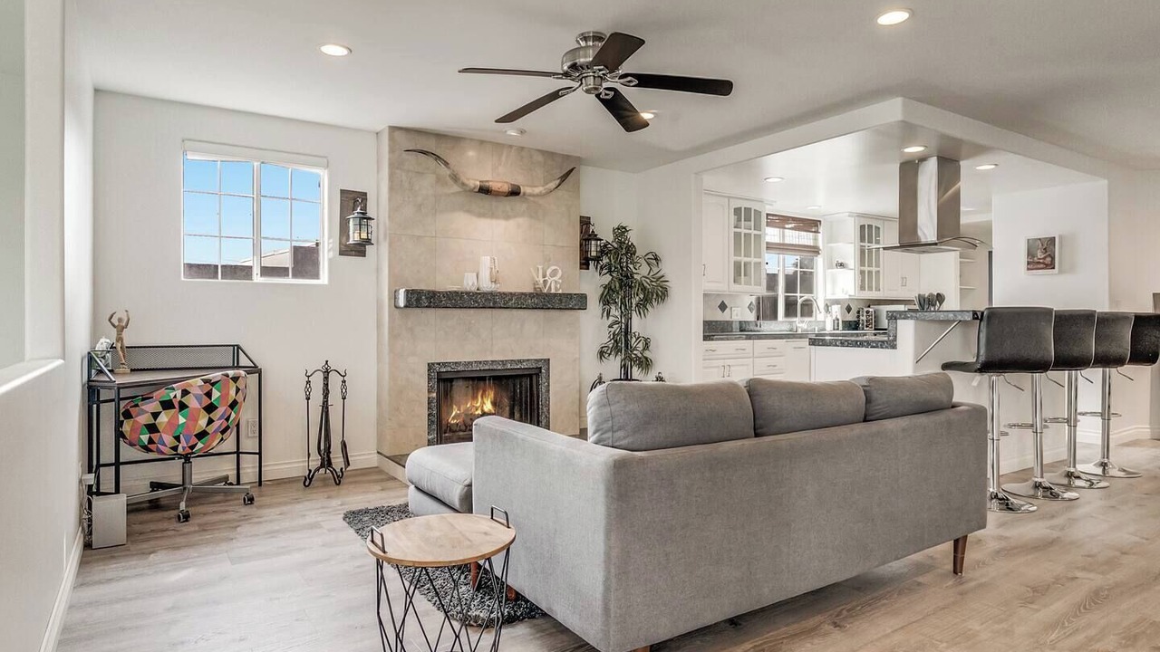 Photo of Livingroom in Clairemont Mesa