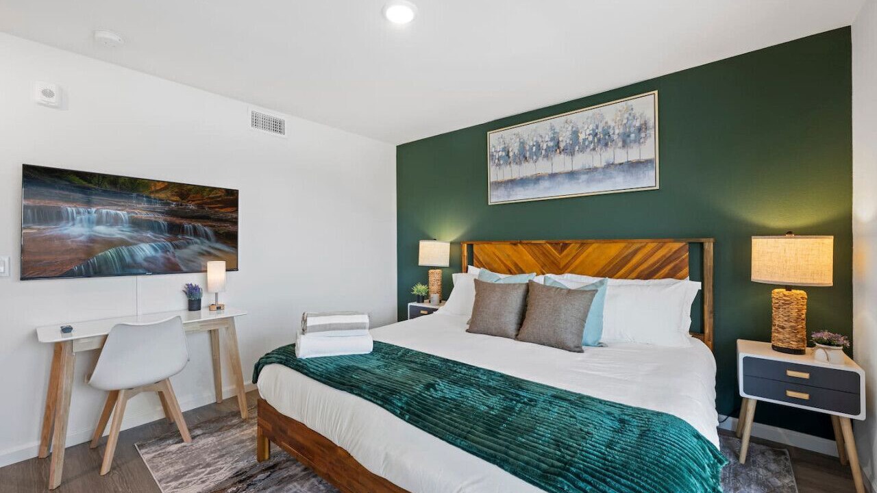 Photo of Bedroom in Crown Point