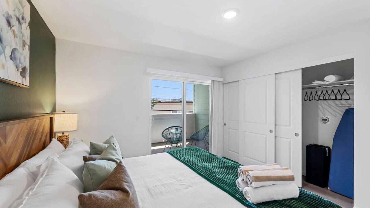 Photo of Bedroom in Crown Point