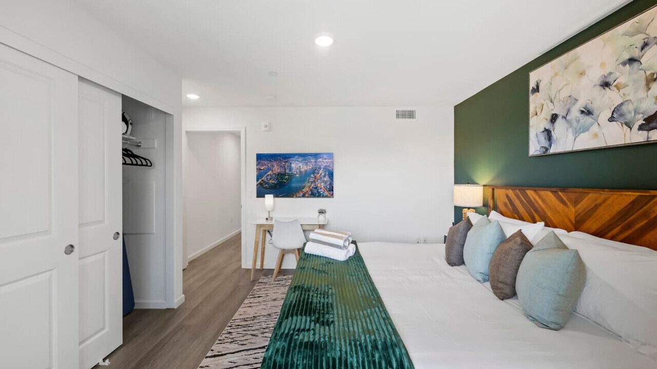 Photo of Bedroom in Crown Point