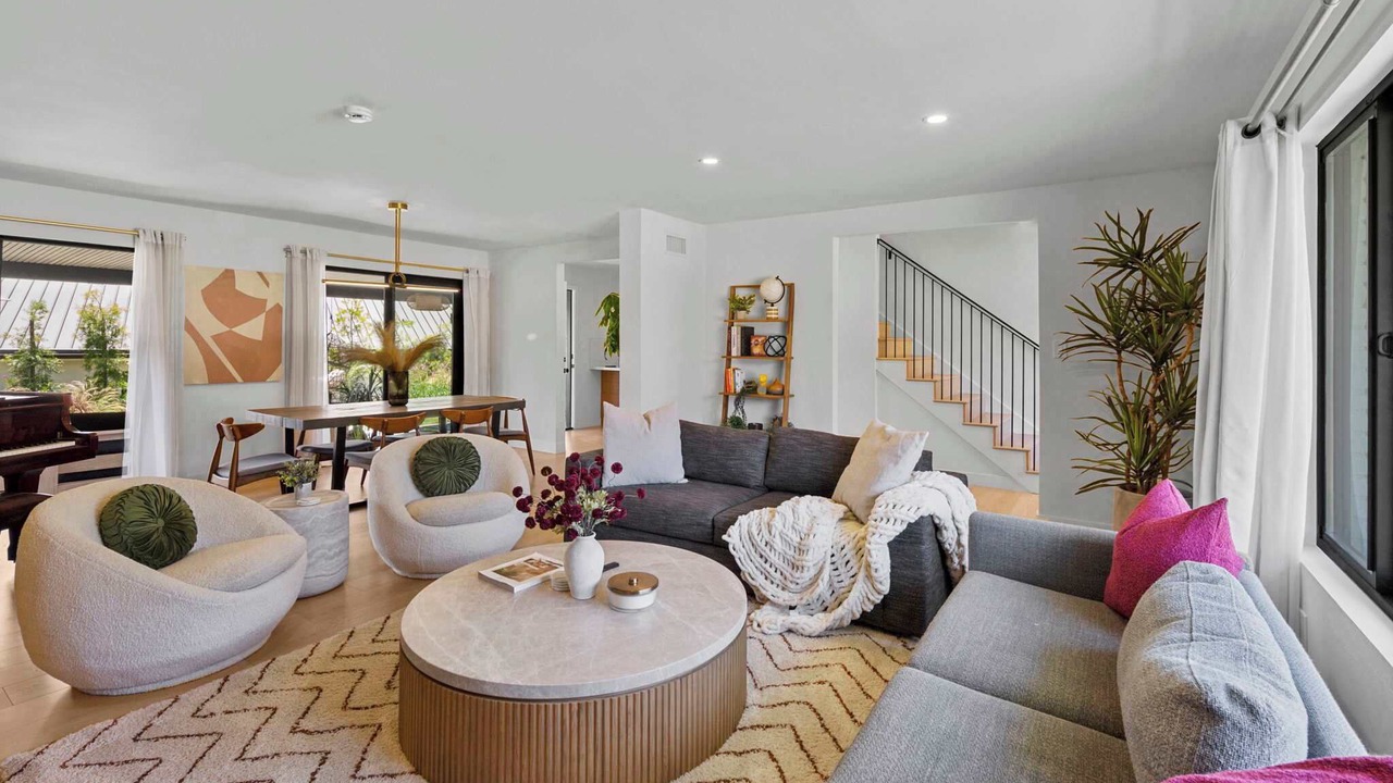 Photo of Livingroom in University City