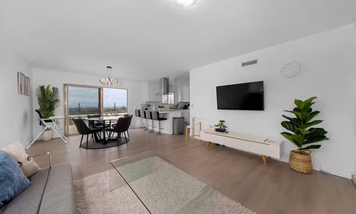 Photo of Livingroom in Bay Ho