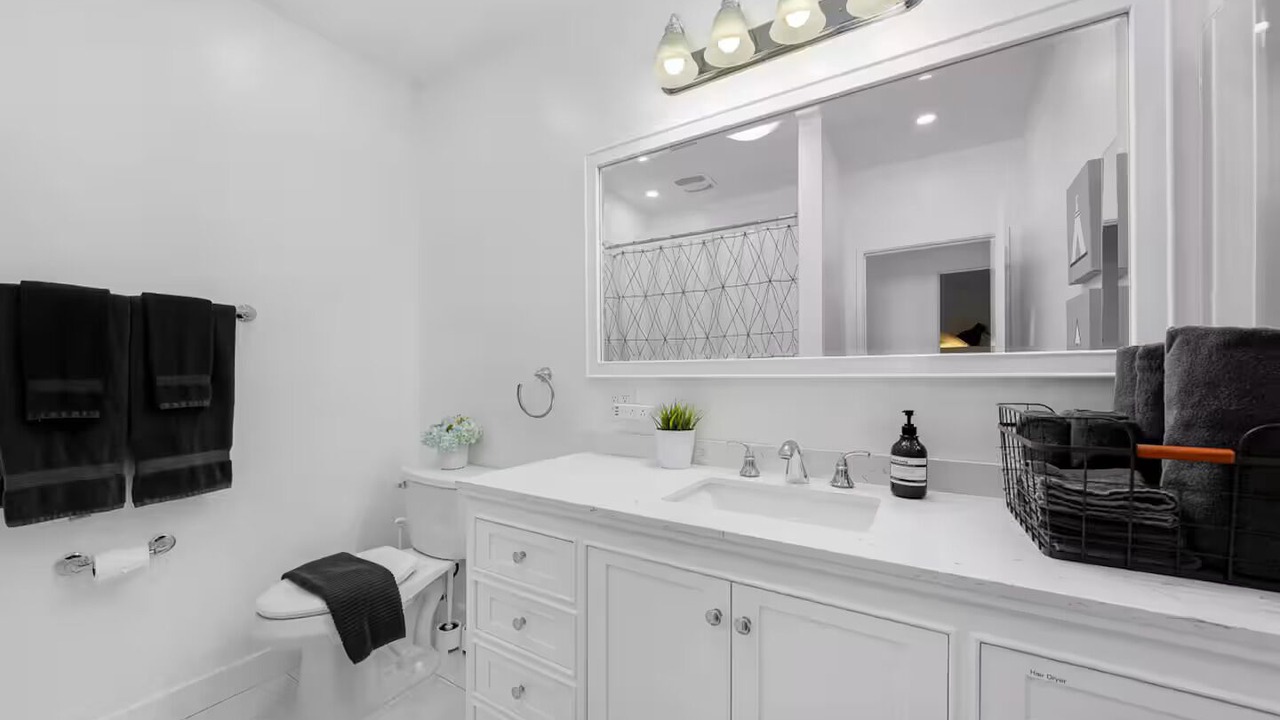 Photo of Bathroom in Bay Ho