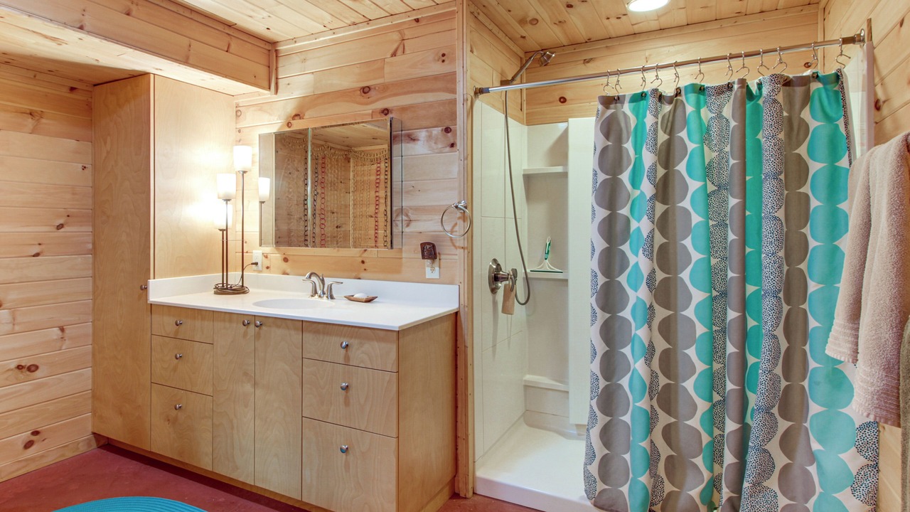 Photo of Bathroom in Forbes