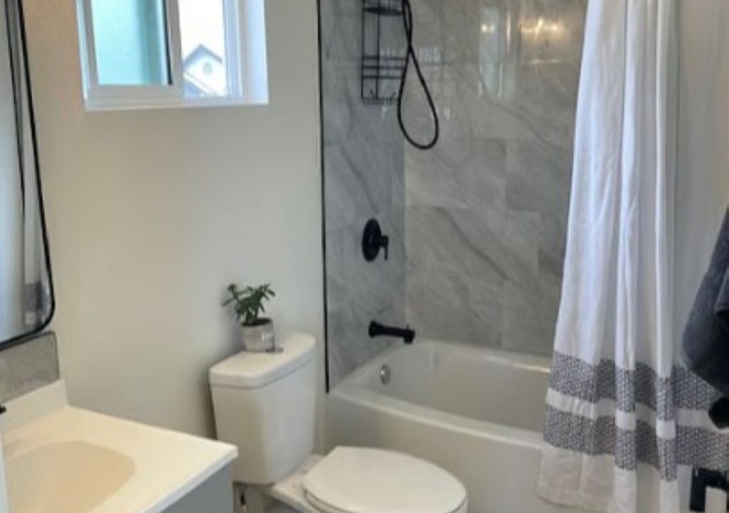 Photo of Bathroom in Linda Vista