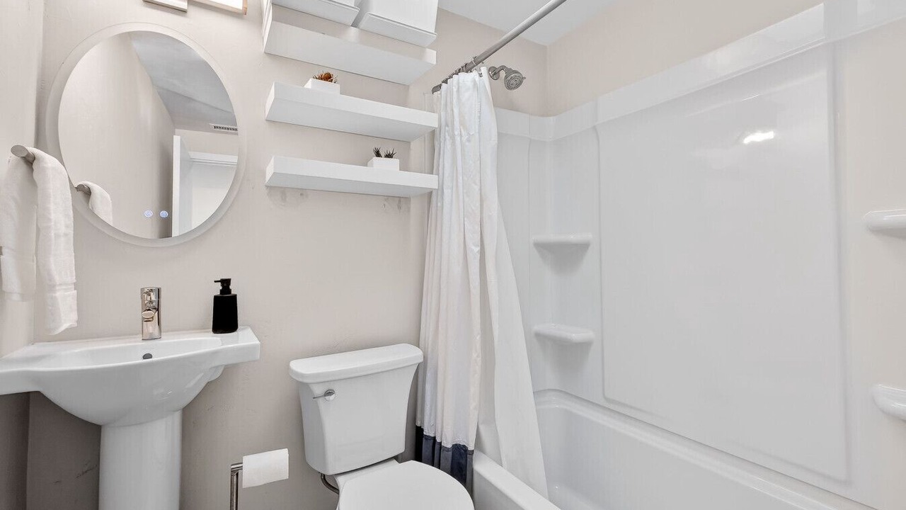 Photo of Bathroom in Serra Mesa