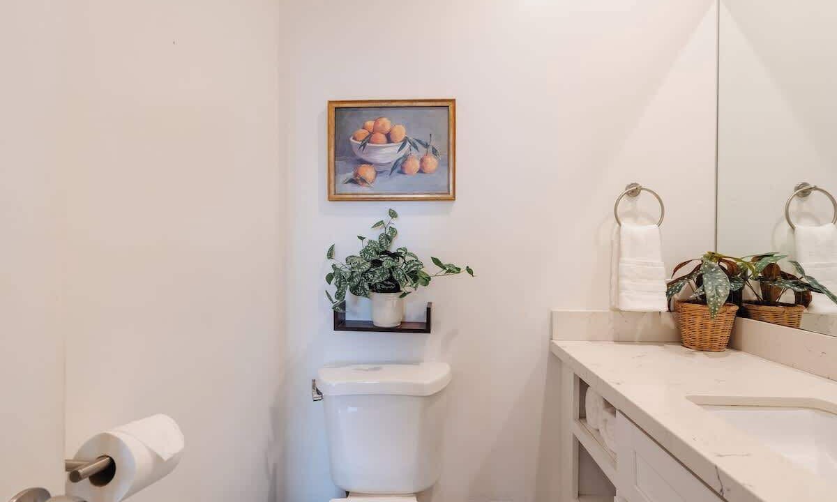 Photo of Bathroom in Mission Hills