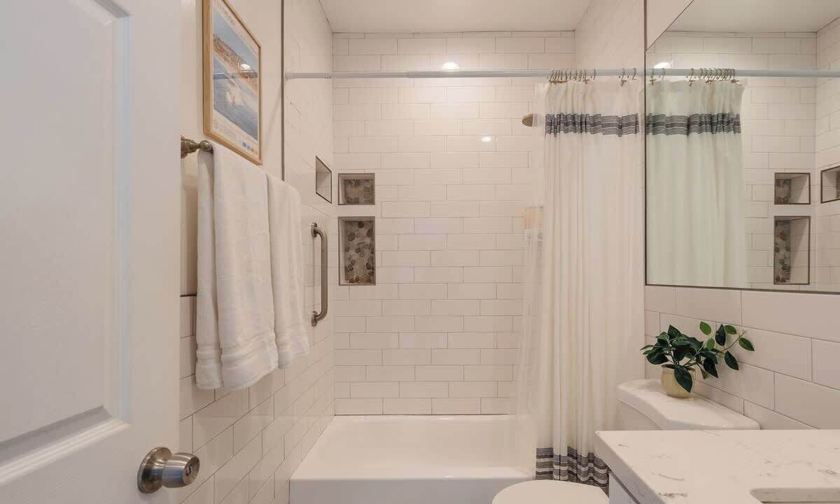 Photo of Bathroom in Mission Hills
