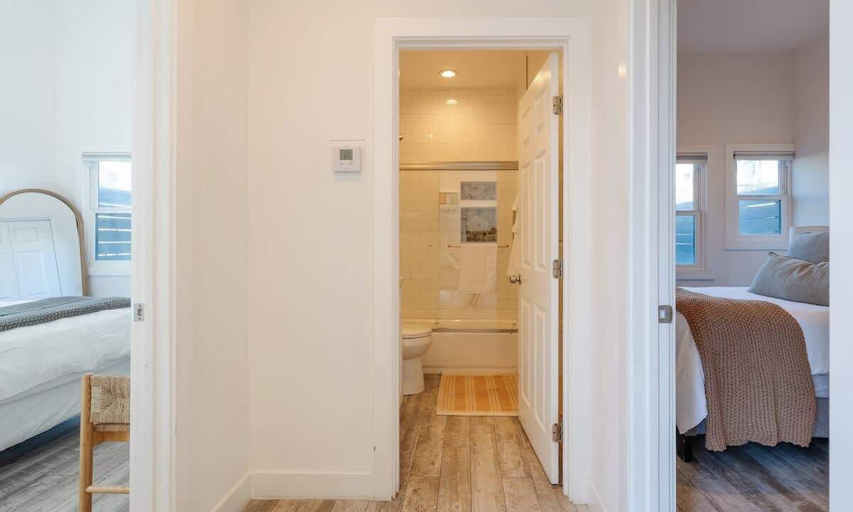 Photo of Bathroom in Mission Hills