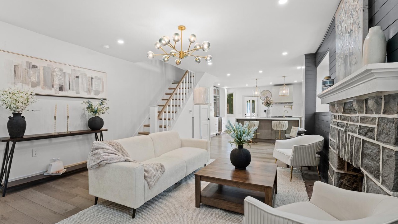 Photo of Livingroom in West Mount Airy