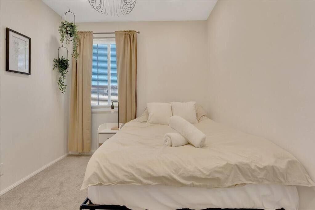 Photo of Bedroom in North Clairemont