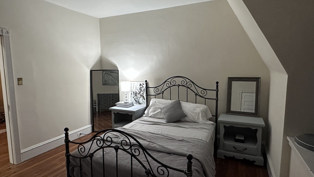 Photo of Bedroom in Foxcroft Square